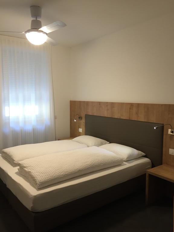 Отель R&B La Calzoleria Мори Номер фото